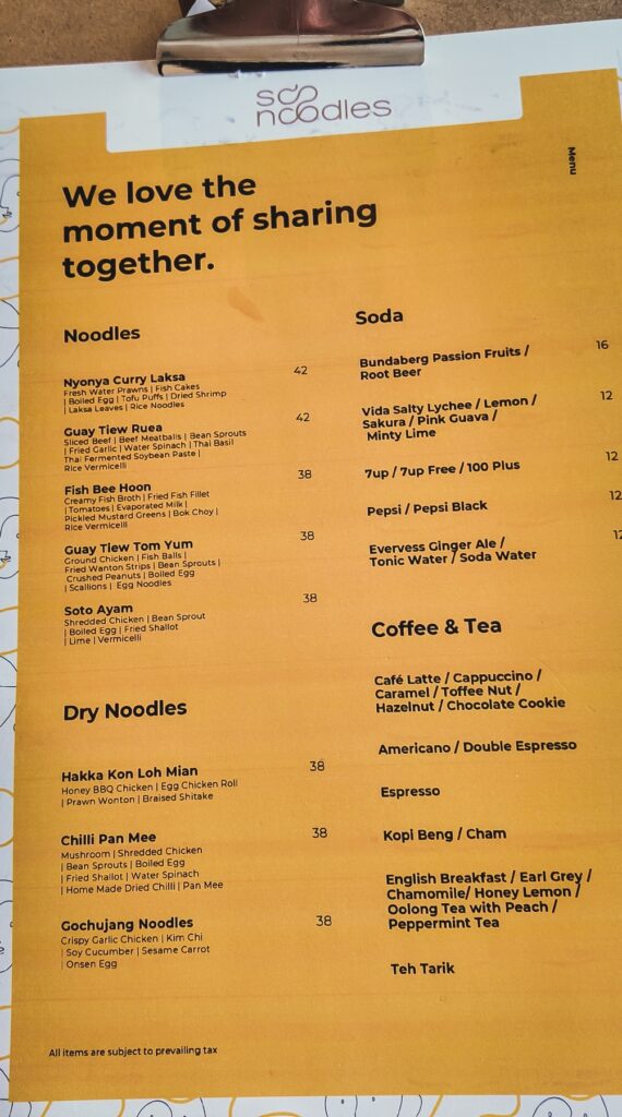 Soo Noodles 印刷菜单页面，展示多种面食与招牌菜，新山喜来登酒店。